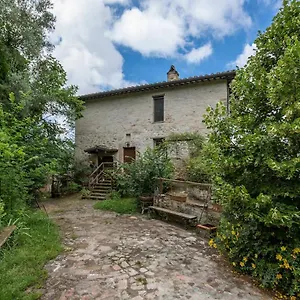 http://agriturismo-il-poggio-degli-scoiattoli.hotels-perugia.com
